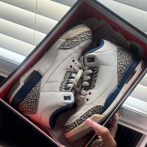 Air jordan 3s “true blue”